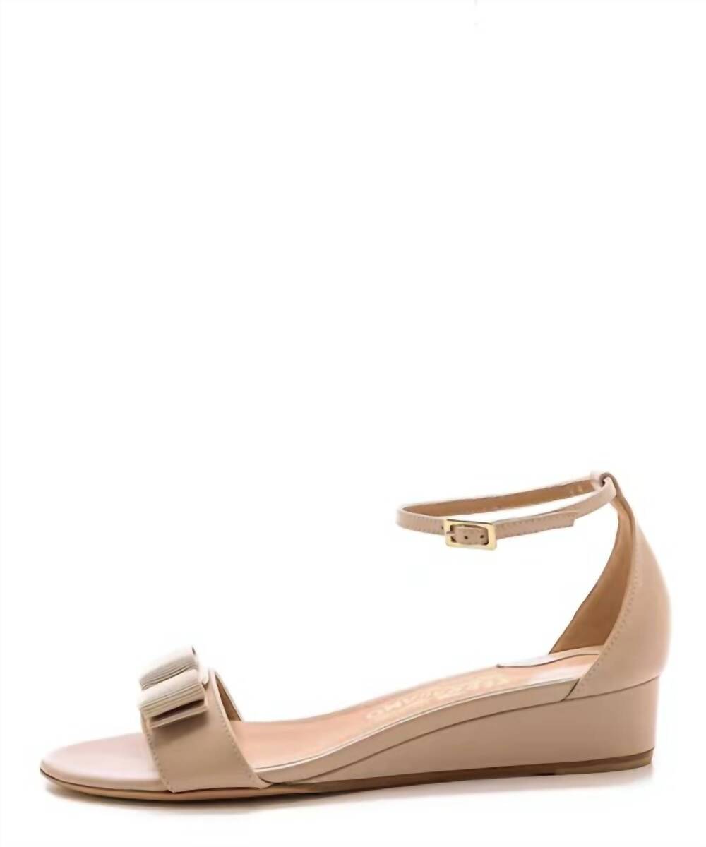 NEW SALVATORE FERRAGAMO women's margot wedge sandal in newbisque